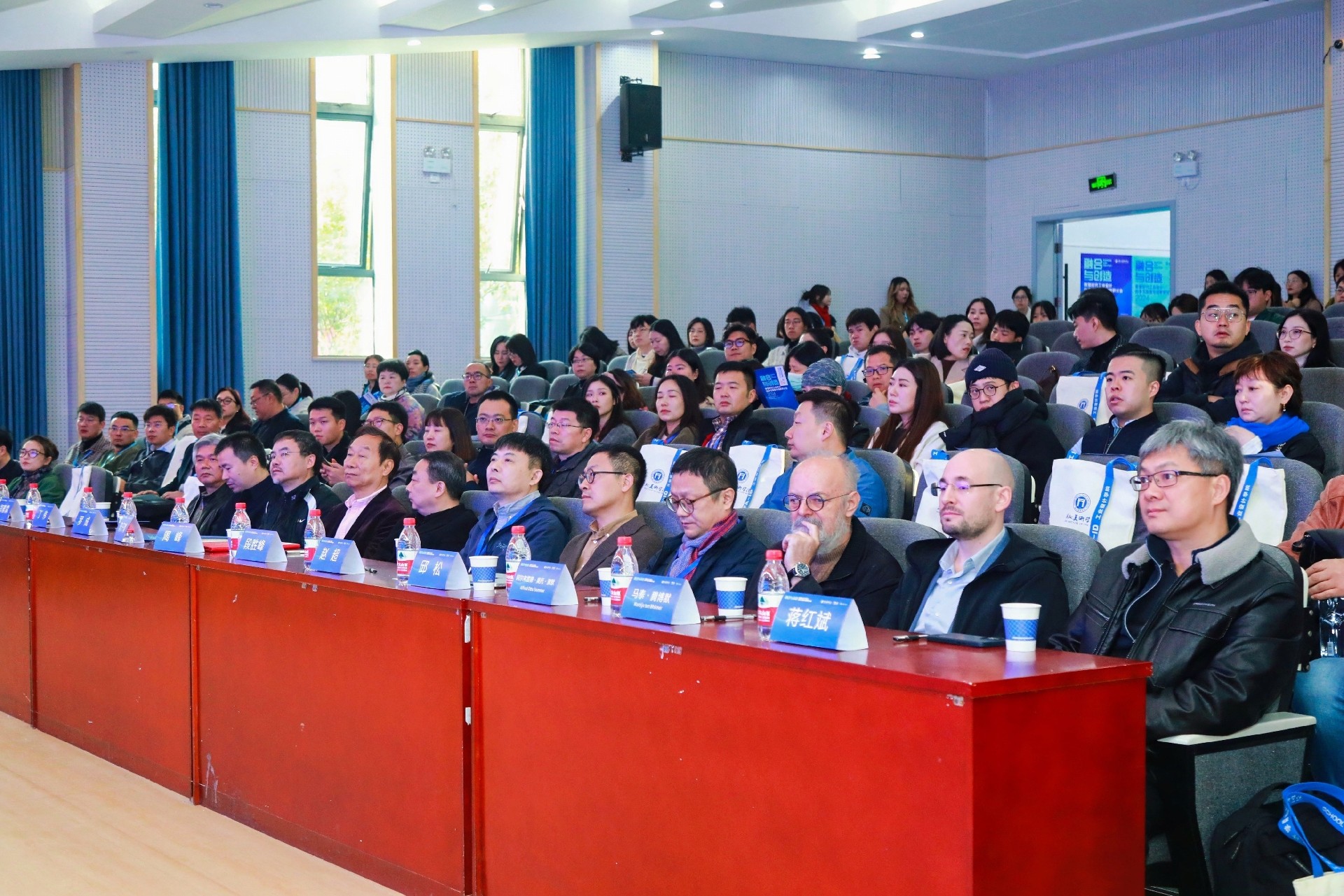 TIAN0107-opq3324718951.jpg