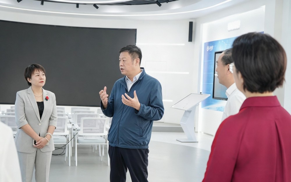 全国科普月｜省科协领导莅临益健堂调研指导 点赞企业科普创新实践
